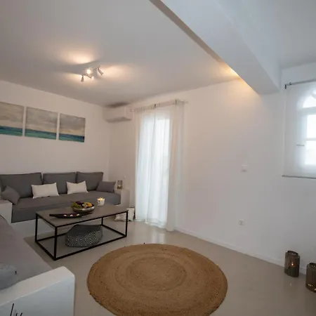Kadis House Santorini Kamári